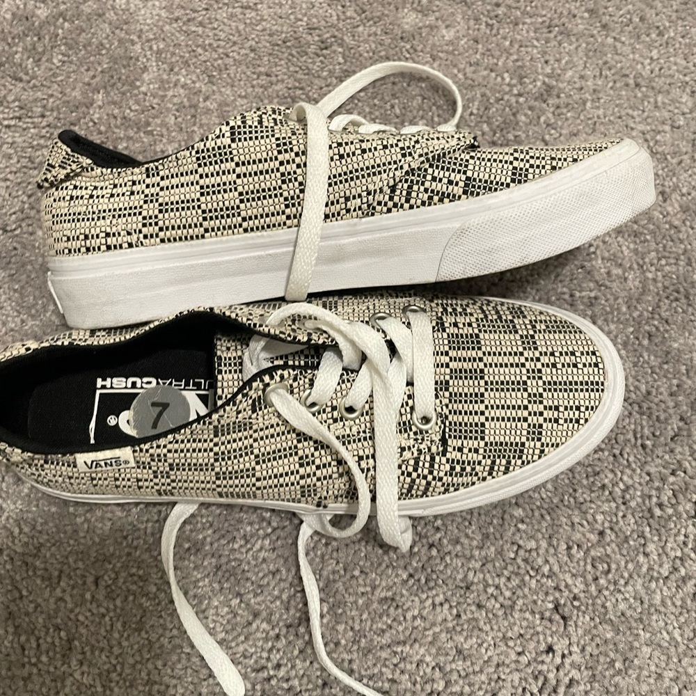 VANS low classic / weave design / ultra cushion